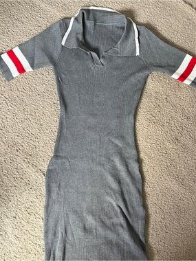 Gray Ribbed Polo-Style Midi Dress with Red Accent Sleeves